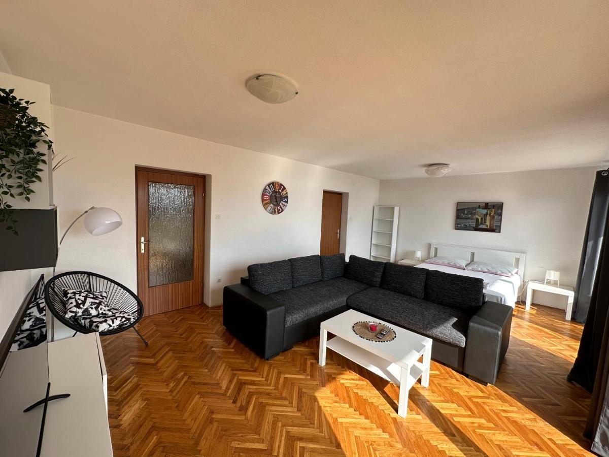 Apartments Matejcic Цриквеница Экстерьер фото